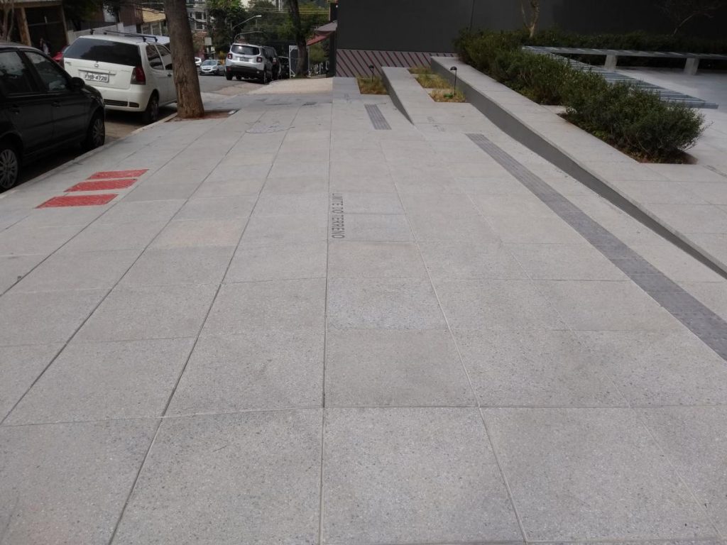 Realizações - Girassol 285 / SP