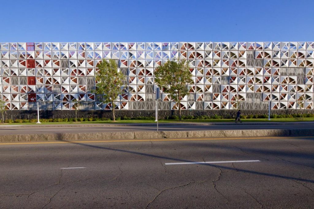 Realizações - Stationnement Étagé Place Ste-Foy / QC